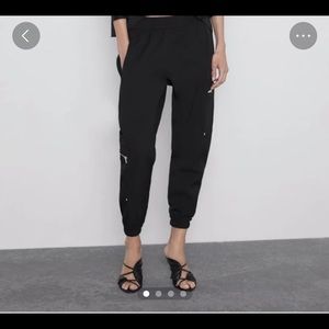 NWT ZARA JOGGERS WITH
ZIPPERS